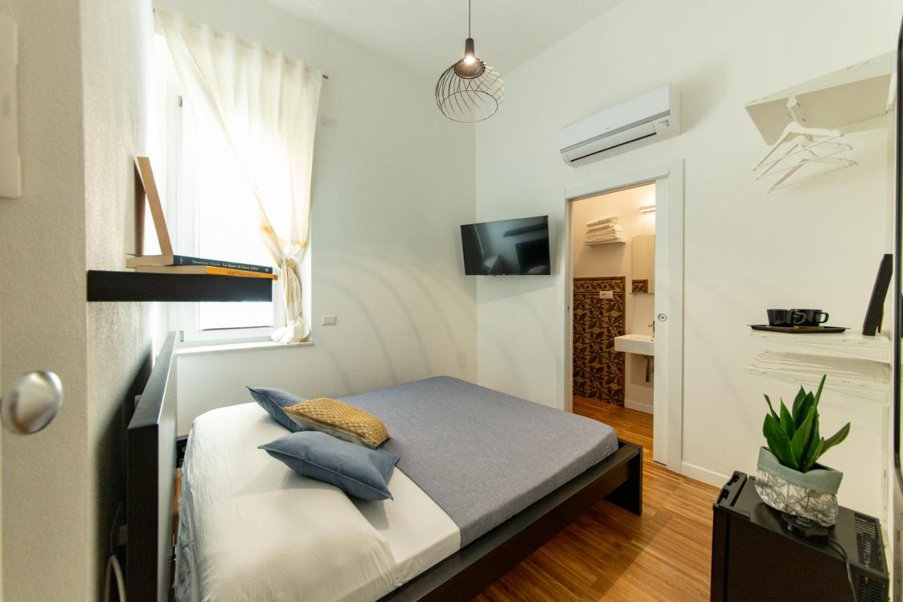 Lele'S Rooms Cagliari Eksteriør billede